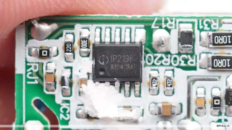 全新 M2 芯片正式加入 Ma