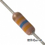 手机处理器（SoC）将CPU、GPU、ISP、DSP等模块集成在同一芯片上，直接决定手机的计算能力、画质处理、AI推理、游戏体验与功耗水平。综合来看，处理器是决定手机性能的核心因素之一，选机时需要重点关注所搭载的芯片及其生态。