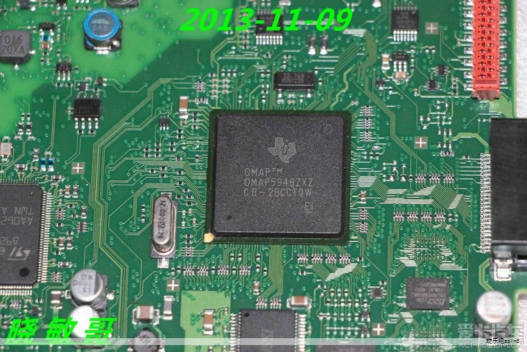 热敏电阻是一种对温度极为敏感的非线性电阻。其材料通常为锰、钴、镍的氧化物经高温烧结得到的半导体陶瓷，阻值随温度变化而变化。按温度系数可分为三类：负温度系数（NTC）、正温度系数（PTC）和在临界温度附近阻值变化趋于稳定的临界型。正温度系数的阻值会随温度升高而增大，负温度系数则相反，温度升高时阻值下降；临界型在某一温度区间阻值变化趋于平缓。