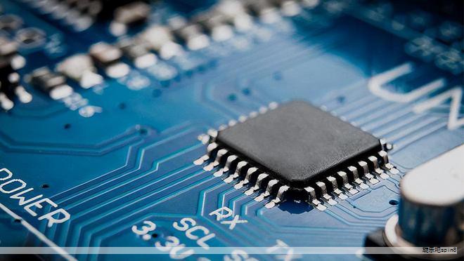 在当代日常生活中，电机遍布家电、汽车电子、工业控制等领域，驱动芯片的选择直接影响系统性能与可靠性。纳芯微提供丰富的电机驱动方案，本文聚焦常见电机类型及感性负载的应用场景，帮助理解如何选取合适的驱动芯片。