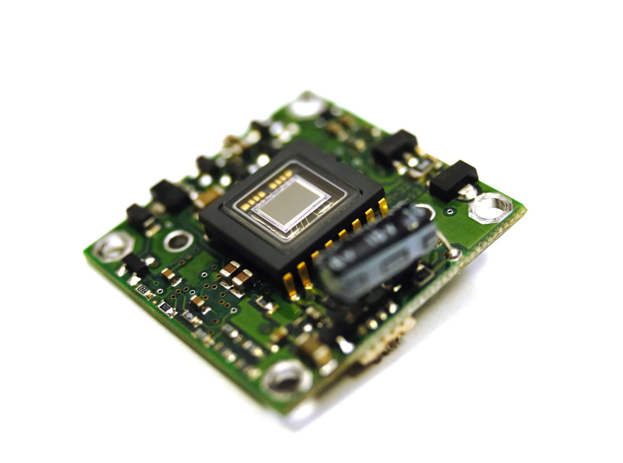 已为多家知名服务器厂商出货；奥海科技截至2025年上半年算力电源及其他收入超5亿元