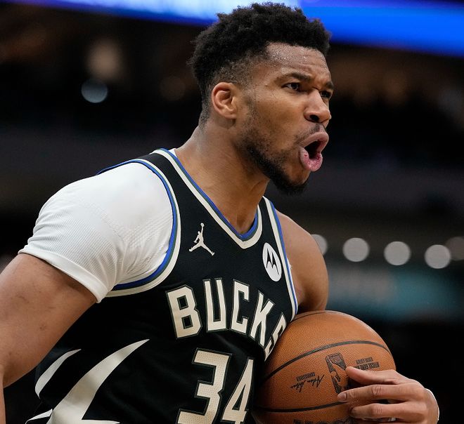 德罗赞41分11助攻力压字母哥当选今日最佳球员