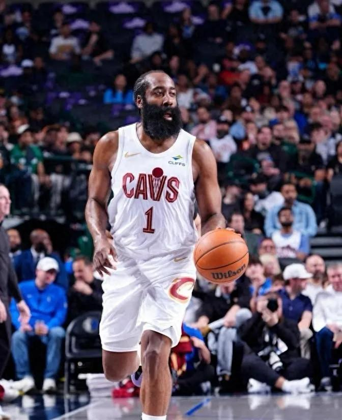 36岁哈登深夜加练17年积淀只为冠军梦