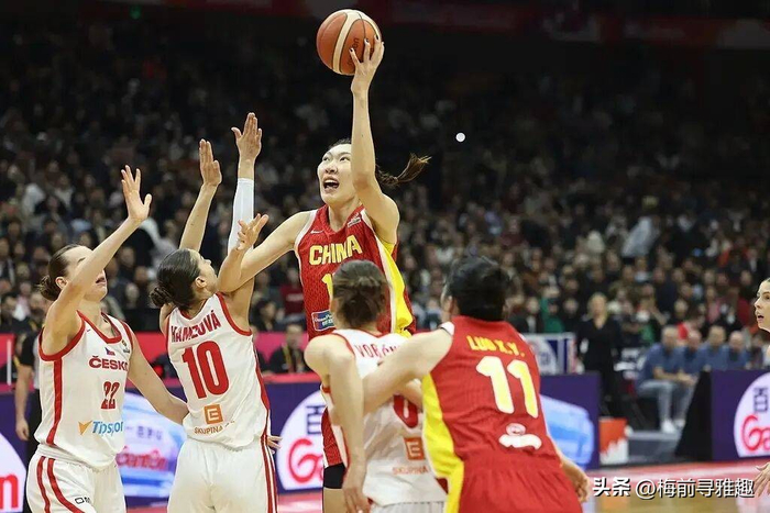 张茹绝杀助山西险胜 李月汝韩旭签约WNBA 中国女